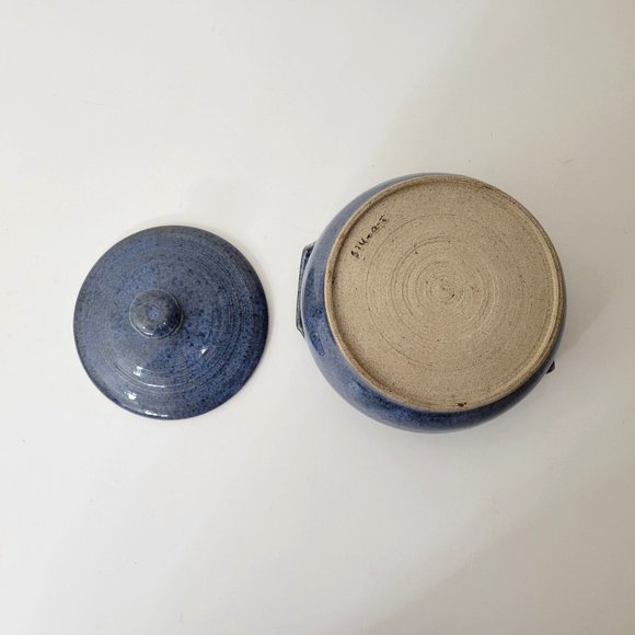 Studio Pottery Small Blue Covered Casserole - Picture 6 of 7
